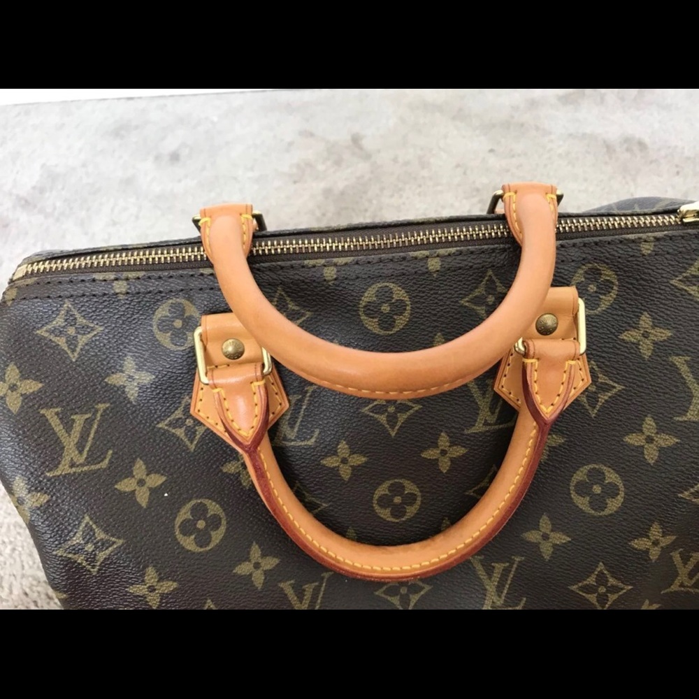 100% Authentic Louis Vuitton Speedy 30 monogram